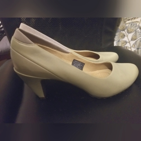 NWOT Tsubo shoes discontinued - Picture 4 of 11